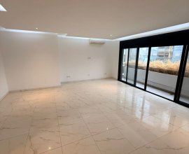 Très aéré et spacieux appartement à louer au Point E